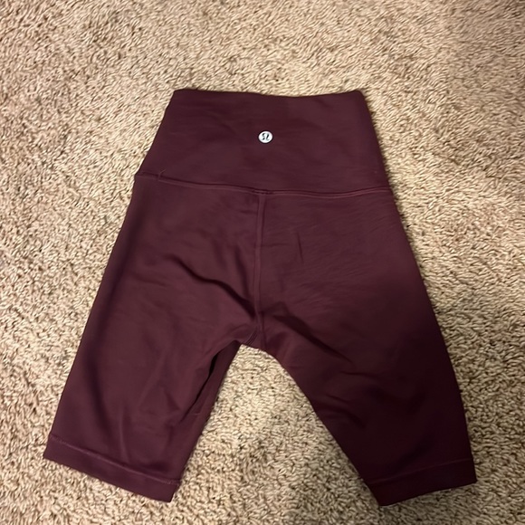 LuluLemon Wunder Train 8” High Rise Short - Picture 5 of 5